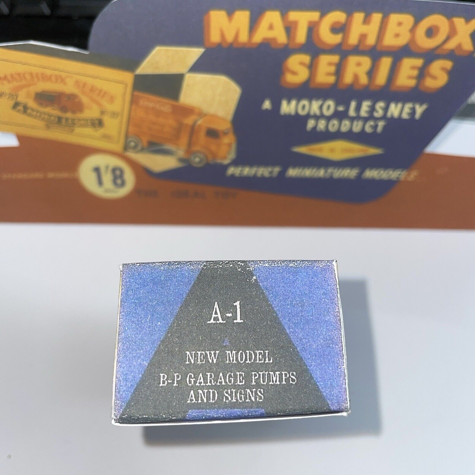 Matchbox Lesney Accessory Pack A1 BP Petrol Pumps Empty Repro D Style Box Only